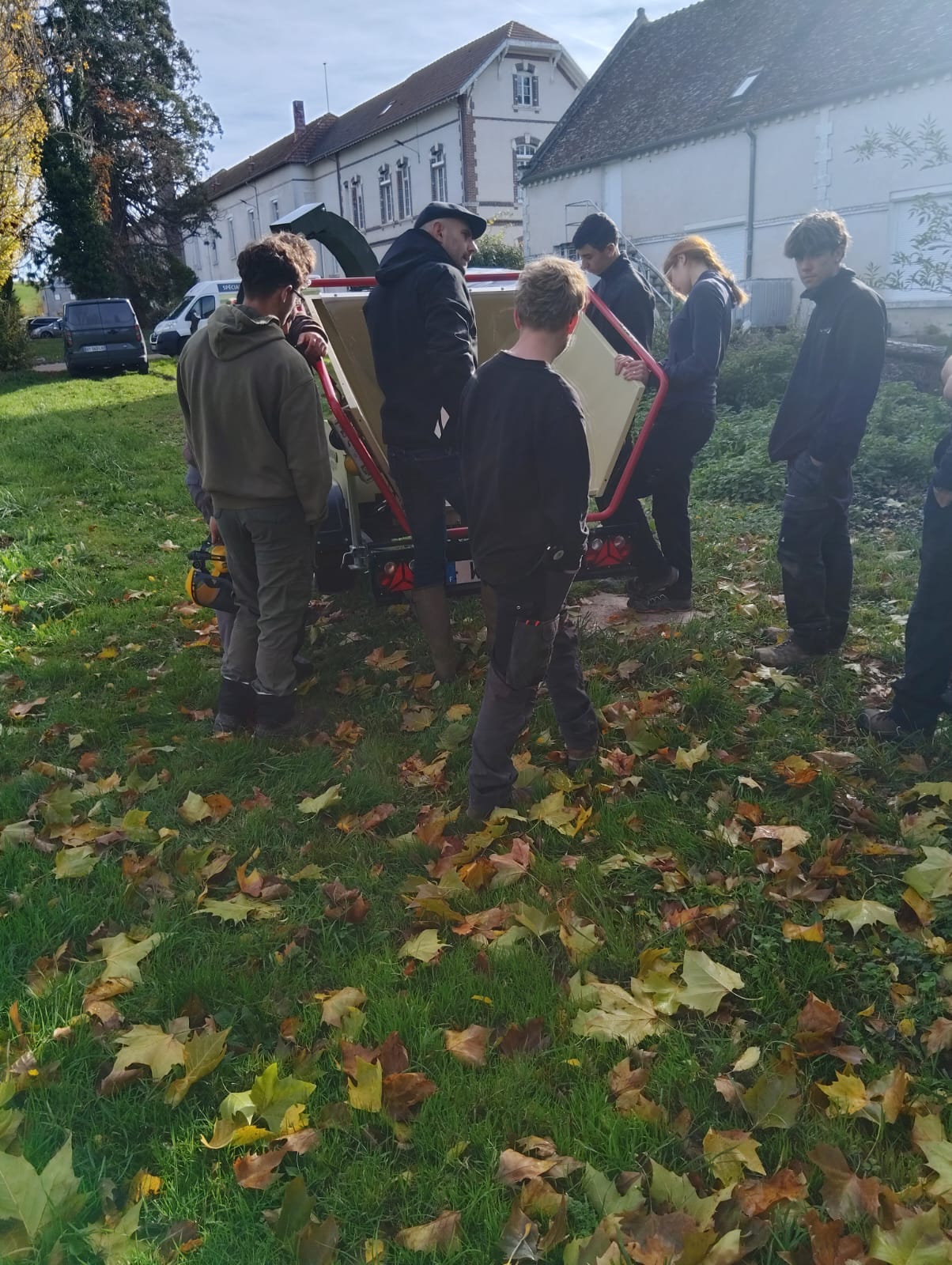 Démonstration du broyeur NEGRI pour le Lycée Agricole d’Auxerre La Brosse !